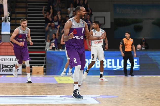BG Göttingen - Brose Bamberg 26.09.2021, Basketball-Bundesliga, Saison 2021 2022, 1. Spieltag, BG Göttingen - Brose Bamberg. Göttingens Akeem Vargas gestikuliert. Göttingen Niedersachsen Deutschland