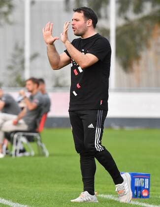 26.09.2021 - Fussball - Saison 2021 2022 - DFB Pokal Vereinspokal der Frauen - 02. Runde: 1. FC Nürnberg Nuernberg FCN ( Club ) - Eintracht Frankfurt SGE - Sportfoto Zink MeZi - regulations prohibit any use of photographs as image sequences and or quasi-video - Osman Cankaya ( Trainer 1. FC Nürnberg FCN )