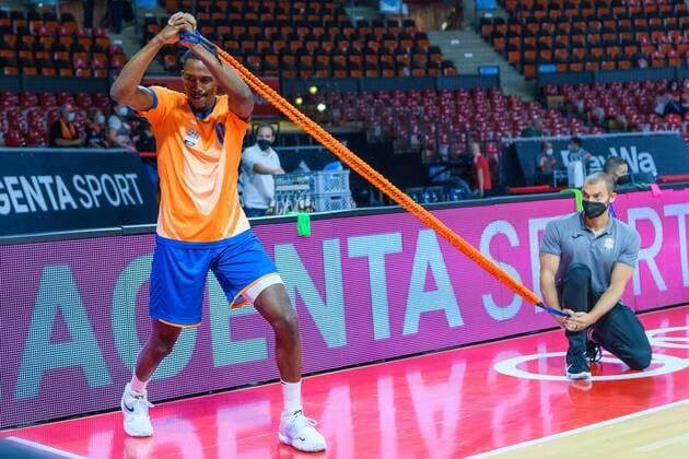 Semaj Christon (ratiopharm Ulm, 0) beim Warmup. FC Bayern Muenchen gegen ratiopharm Ulm, Basketball, BBL, 1. Spieltag, Saison 2021 2022, 26.09.2021. FC Bayern Muenchen gegen ratiopharm Ulm, Basketball, BBL, 1. Spieltag, Saison 2021 2022, 26.09.2021 Muenchen Copyright: xEibnerxPressefotox xHeikexFeinerx EP_HFR