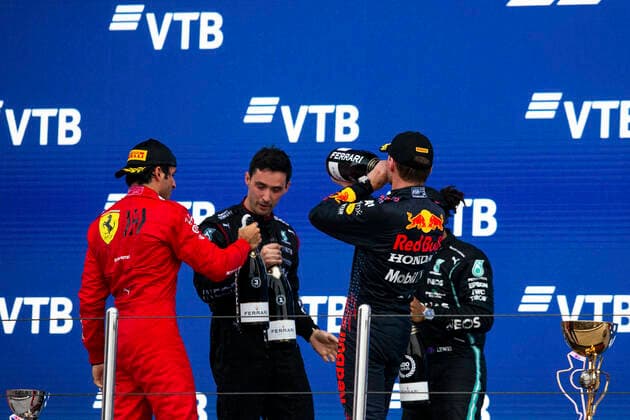 55 Carlos Sainz (ESP, Scuderia Ferrari Mission Winnow), 33 Max Verstappen (NED, Red Bull Racing), 44 Lewis Hamilton (GBR, Mercedes-AMG Petronas F1 Team), F1 Grand Prix of Russia at Sochi Autodrom on September 26, 2021 in Sochi, Russia. (Photo by HOCH ZWEI) Sochi Russia