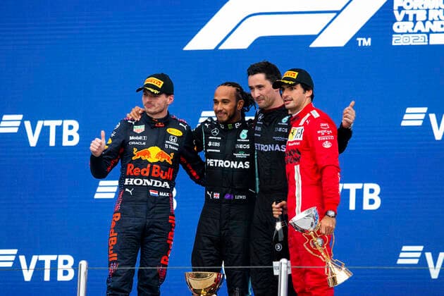33 Max Verstappen (NED, Red Bull Racing), 44 Lewis Hamilton (GBR, Mercedes-AMG Petronas F1 Team), 55 Carlos Sainz (ESP, Scuderia Ferrari Mission Winnow), F1 Grand Prix of Russia at Sochi Autodrom on September 26, 2021 in Sochi, Russia. (Photo by HOCH ZWEI) Sochi Russia