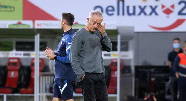 26.09.21 SC Freiburg - FC Augsburg Deutschland, Freiburg, 26.09.2021, Fussball, Bundesliga, SC Freiburg - FC Augsburg: Christian Streich (Trainer SC Freiburg).