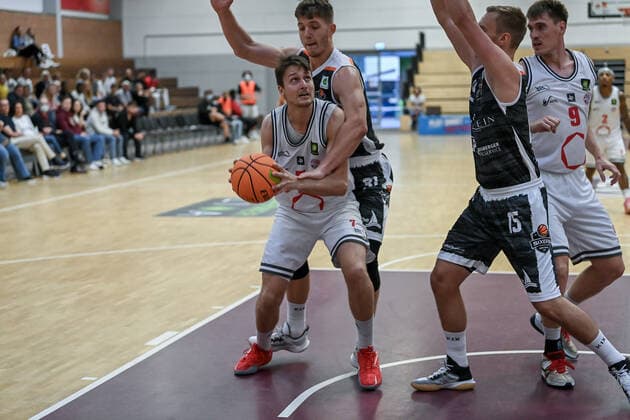 Barmer 2. Basketball Bundesliga ProB, Rheinstars Koeln vs. BSW Sixers, 26.09.2021 Thomas Michel (RheinStars Koeln 7), Barmer 2. Basketball Bundesliga ProB, Rheinstars Koeln vs. BSW Sixers am 26.09.2021 im ASV Koeln in Koeln (Nordrhein-Westfalen) Copyright: xBEAUTIFULxSPORTS Mueller-Laschetx