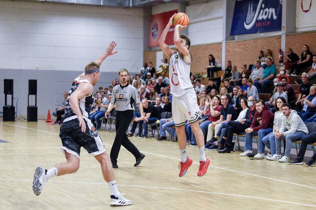 Barmer 2. Basketball Bundesliga ProB, Rheinstars Koeln vs. BSW Sixers, 26.09.2021 Thomas Michel (RheinStars Koeln 7), Barmer 2. Basketball Bundesliga ProB, Rheinstars Koeln vs. BSW Sixers am 26.09.2021 im ASV Koeln in Koeln (Nordrhein-Westfalen) Copyright: xBEAUTIFULxSPORTS Mueller-Laschetx