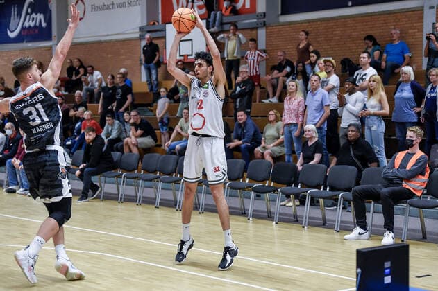 Barmer 2. Basketball Bundesliga ProB, Rheinstars Koeln vs. BSW Sixers, 26.09.2021 Samuel Jammal Schmedes (RheinStars Koeln 32), Barmer 2. Basketball Bundesliga ProB, Rheinstars Koeln vs. BSW Sixers am 26.09.2021 im ASV Koeln in Koeln (Nordrhein-Westfalen) Copyright: xBEAUTIFULxSPORTS Mueller-Laschetx