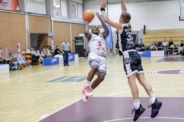 Barmer 2. Basketball Bundesliga ProB, Rheinstars Koeln vs. BSW Sixers, 26.09.2021 Vincent Lamont Golson Jr (RheinStars Koeln 2), Barmer 2. Basketball Bundesliga ProB, Rheinstars Koeln vs. BSW Sixers am 26.09.2021 im ASV Koeln in Koeln (Nordrhein-Westfalen) Copyright: xBEAUTIFULxSPORTS Mueller-Laschetx