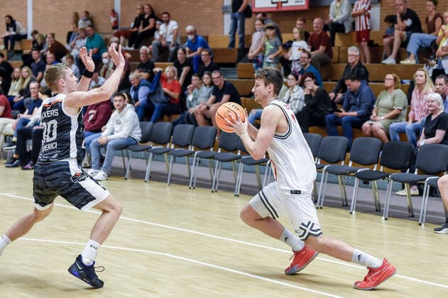 Barmer 2. Basketball Bundesliga ProB, Rheinstars Koeln vs. BSW Sixers, 26.09.2021 Thomas Michel (RheinStars Koeln 7), Barmer 2. Basketball Bundesliga ProB, Rheinstars Koeln vs. BSW Sixers am 26.09.2021 im ASV Koeln in Koeln (Nordrhein-Westfalen) Copyright: xBEAUTIFULxSPORTS Mueller-Laschetx