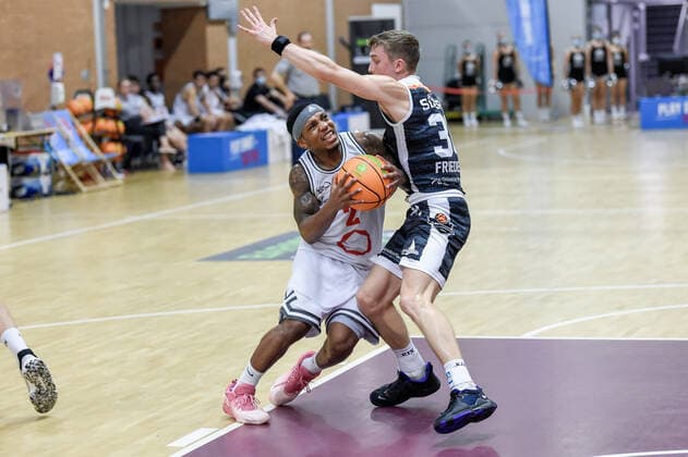 Barmer 2. Basketball Bundesliga ProB, Rheinstars Koeln vs. BSW Sixers, 26.09.2021 Vincent Lamont Golson Jr (RheinStars Koeln 2), Barmer 2. Basketball Bundesliga ProB, Rheinstars Koeln vs. BSW Sixers am 26.09.2021 im ASV Koeln in Koeln (Nordrhein-Westfalen) Copyright: xBEAUTIFULxSPORTS Mueller-Laschetx