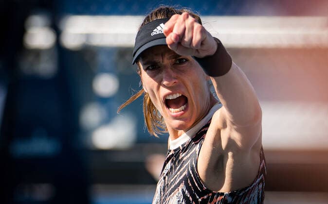 Bilder des Jahres 2021, Sport 09 September Sport Themen der Woche KW39 September 27, 2021, CHICAGO, UNITED STATES: Andrea Petkovic of Germany in action during the first round of the 2021 Chicago Fall Tennis Classic WTA, Tennis Damen 500 tennis tournament against Olga Govortsova of Balerus CHICAGO UNITED STATES - ZUMAa181 20210927_zaa_a181_047 Copyright: xRobxPrangex