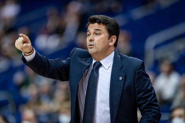 Basketball Berlin 28.09.2021 Saison 2021 2022 1. Bundesliga easyCredit BBL Alba Berlin - Skyliners Frankfurt Israel Gonzalez (Alba Berlin, Trainer)