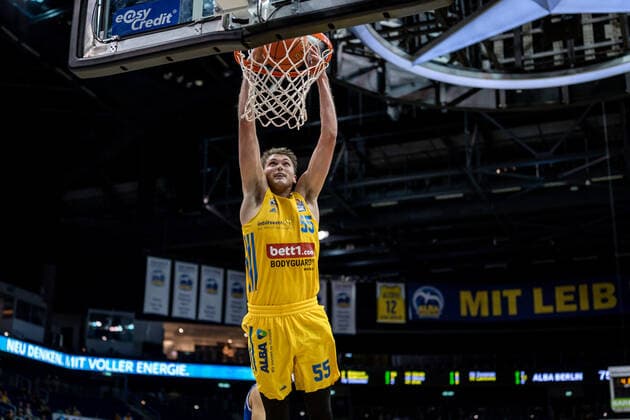 Basketball Berlin 28.09.2021 Saison 2021 2022 1. Bundesliga easyCredit BBL Alba Berlin - Skyliners Frankfurt Ben Lammers (Alba Berlin, No.55)