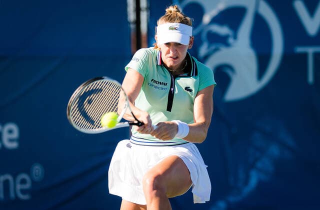 September 28, 2021, CHICAGO, UNITED STATES: Jil Teichmann of Switzerland in action during the first round of the 2021 Chicago Fall Tennis Classic WTA, Tennis Damen 500 tennis tournament against Kaia Kanepi of Estonia CHICAGO UNITED STATES - ZUMAa181 20210928_zaa_a181_029 Copyright: xRobxPrangex