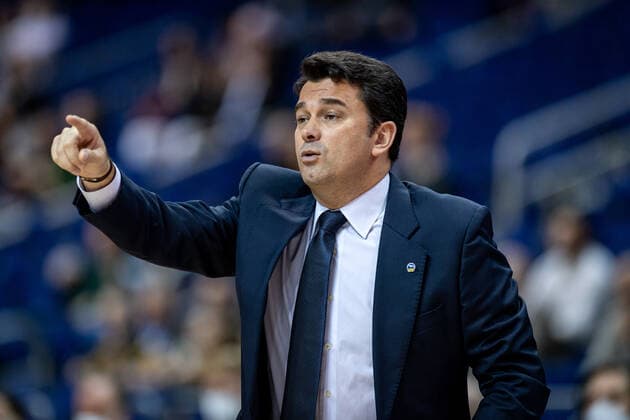 Basketball Berlin 28.09.2021 Saison 2021 2022 1. Bundesliga easyCredit BBL Alba Berlin - Skyliners Frankfurt Israel Gonzalez (Alba Berlin, Trainer)