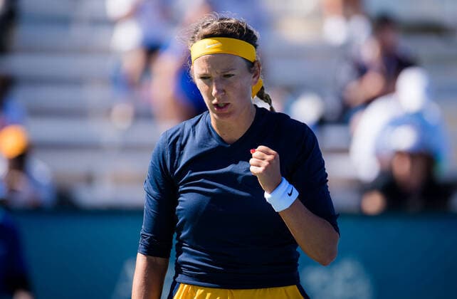September 28, 2021, CHICAGO, UNITED STATES: Victoria Azarenka of Belarus in action during the first round of the 2021 Chicago Fall Tennis Classic WTA, Tennis Damen 500 tennis tournament against Shuai Zhang of China CHICAGO UNITED STATES - ZUMAa181 20210928_zaa_a181_186 Copyright: xRobxPrangex
