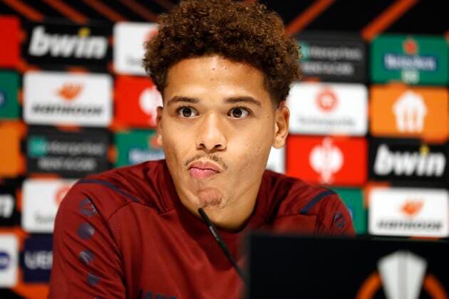 ANTWERPEN, BELGIUM - SEPTEMBER 29 : Manuel Benson forward of Antwerp FC during the press conference, PK, Pressekonferenz and training session the day before the Europa League Group D game between Royal Antwerp and Eintracht Frankfurt on September 29, 2021 in Antwerpen, Belgium, 29 09 2021 ( Antwerp FC v Eintracht Frankfurt - Europa League Day_1 PhotoNews Panoramic 