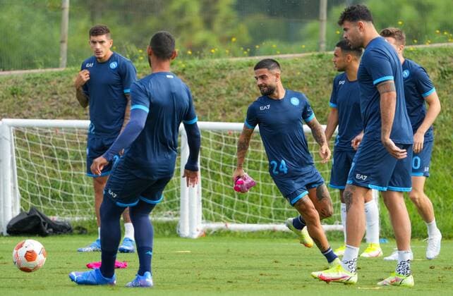 6661691 29.09.2021 Napoli s Lorenzo Insigne, in center, attends a training session ahead of the Europa League soccer match against Spartak Moscow, at SSC Napoli Konami Training Center, Italy. Alexander Vilf Sputnik Italy Soccer Europa League Napoli Training  66bf777a7734cae9