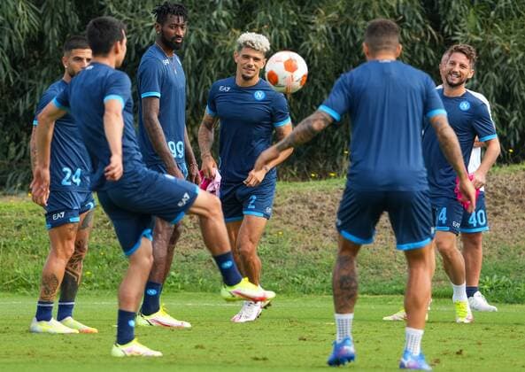 6661715 29.09.2021 Napoli?s players attend a training session ahead of the Europa League soccer match against Spartak Moscow, at SSC Napoli Konami Training Center, Italy. Alexander Vilf Sputnik Italy Soccer Europa League Napoli Training  3df1dc154bb94098