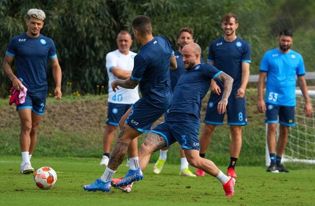 6661717 29.09.2021 Napoli?s players attend a training session ahead of the Europa League soccer match against Spartak Moscow, at SSC Napoli Konami Training Center, Italy. Alexander Vilf Sputnik Italy Soccer Europa League Napoli Training  60cfcf8be4dde5f9