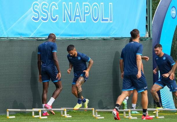 6661711 29.09.2021 Napoli?s players attend a training session ahead of the Europa League soccer match against Spartak Moscow, at SSC Napoli Konami Training Center, Italy. Alexander Vilf Sputnik Italy Soccer Europa League Napoli Training  97af0fdaf8d813c0