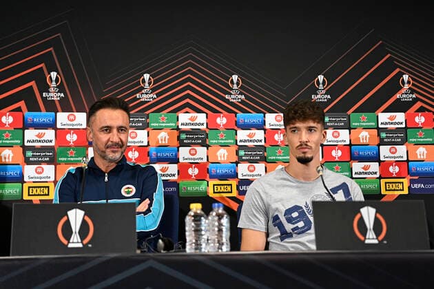 Goalkeeper Altay Bayindir and Coach Vitor Pereira of Fenerbahce SK during the press conference, PK, Pressekonferenz and training session the day before the Europa League Group D game between Fenerbahce and Olympiakos on September 29, 2021 in Istanbul , Turkey. 