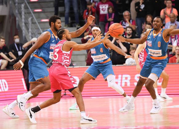 Jackson (TB Bonn 33), Telekom Baskets Bonn vs. Ratiopharm Ulm, Basketball, 1. Easy Credit- Bundesliga, 2. Spieltag, 29.09.2021, Telekom Baskets Bonn vs. Ratiopharm Ulm, Basketball, 1. Easy Credit- Bundesliga, 2. Spieltag, 29.09.2021, Foto: EIBNER Joerg Niebergall Bonn Copyright: xJoergxNiebergall Eibner-Pressefox EP_JNL