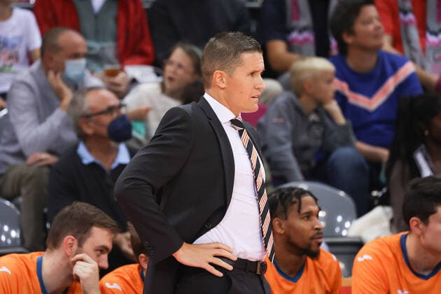 Jako Lakovic (Ratiopharm Ulm Headcoach), Telekom Baskets Bonn vs. Ratiopharm Ulm, Basketball, 1. Easy Credit- Bundesliga, 2. Spieltag, 29.09.2021, Telekom Baskets Bonn vs. Ratiopharm Ulm, Basketball, 1. Easy Credit- Bundesliga, 2. Spieltag, 29.09.2021, Foto: EIBNER Joerg Niebergall Bonn Copyright: xJoergxNiebergall Eibner-Pressefox EP_JNL