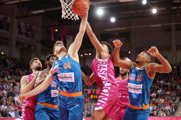 Telekom Baskets Bonn vs. ratiopharm Ulm easyCredit BBL 1. Bundesliga , Saison 2021 2022 , Hauptrunde 2. Spieltag