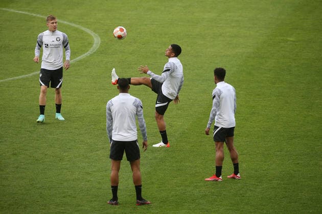 FOOTBALL - Players of FC Midtjylland, during a training session before the Europa League match with SC Braga. Estadio Muncipal de Braga, Portugal, 29th September 2021. Photo: IMAGO Pedro Benavente - PUBXNOTXINXPORTUGAL PEDRO BENAVENTE