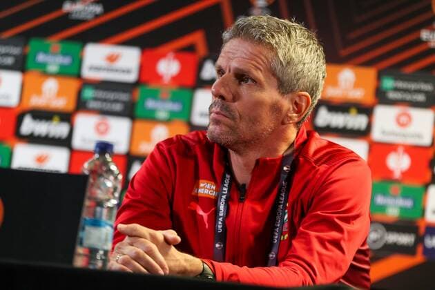 SOCCER - UEFA EL, West Ham vs Rapid LONDON,ENGLAND,29.SEP.21 - SOCCER - UEFA Europa League, group stage, West Ham United vs SK Rapid Wien, preview, press conference, PK, Pressekonferenz Rapid. Image shows head coach Dietmar Kuehbauer (Rapid).  GEPAxpictures xPhilippxBrem