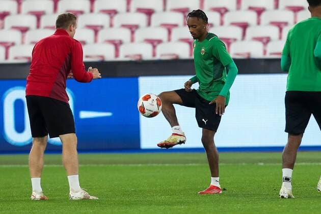SOCCER - UEFA EL, West Ham vs Rapid LONDON,ENGLAND,29.SEP.21 - SOCCER - UEFA Europa League, group stage, West Ham United vs SK Rapid Wien, preview, training Rapid. Image shows Thierno Ballo (Rapid).  GEPAxpictures xPhilippxBrem
