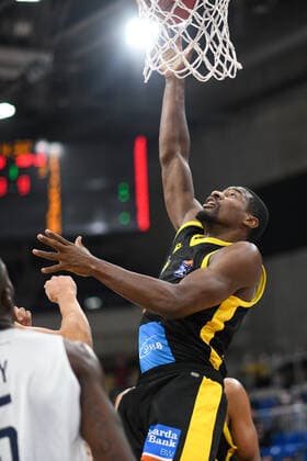 Yorman Polas Bartolo (MHP Riesen Ludwigsburg) am Korb, GER, Academics Heidelberg vs. MHP Riesen Ludwigsburg, 29.09.2021, 2. Spieltag easycredit Basketball Bundesliga, Spielzeit 2021 2022. GER, Academics Heidelberg vs. MHP Riesen Ludwigsburg, 29.09.2021, 2. Spieltag easycredit Basketball Bundesliga, Spielzeit 2021 2022 Heidelberg Copyright: xEibner MichaelxMemmlerx EP_MMR