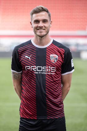 2.BL; FC Ingolstadt 04 - Portraitshooting, Mannschaftsfoto, Nils Roeseler (13, FCI) 2. Bundesliga - FC Ingolstadt 04 Saison 2021 2022