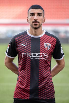 2.BL; FC Ingolstadt 04 - Portraitshooting, Mannschaftsfoto, Nassim Boujellab (8, FCI) 2. Bundesliga - FC Ingolstadt 04 Saison 2021 2022