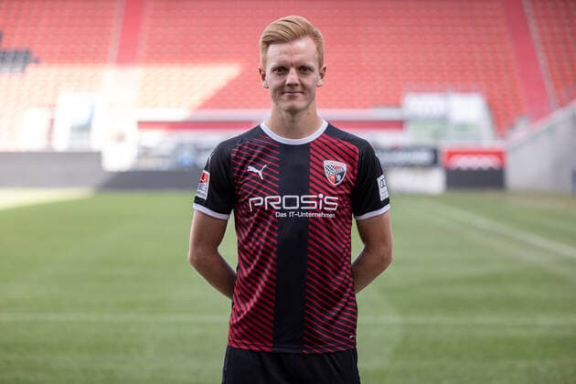 2.BL; FC Ingolstadt 04 - Portraitshooting, Mannschaftsfoto, Christian Gebauer (22, FCI) 2. Bundesliga - FC Ingolstadt 04 Saison 2021 2022