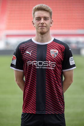 2.BL; FC Ingolstadt 04 - Portraitshooting, Mannschaftsfoto, Andreas Poulsen (2, FCI) 2. Bundesliga - FC Ingolstadt 04 Saison 2021 2022