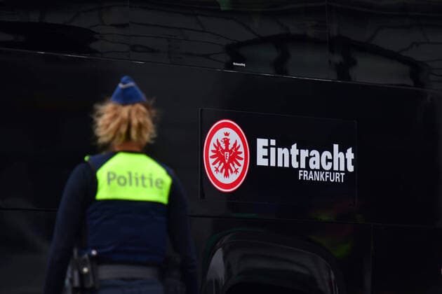 Illustration picture shows several busses of fans of Eintracht Frankfurt, parking along the road, at the Scheldekaaien ahead of a soccer game between Belgian Royal Antwerp FC and German Eindracht Frankfurt, Thursday 30 September 2021, in Antwerp, on the second day (out of six) of the Europa League group stage, in the Group D. JONASxROOSENS  x3103744x