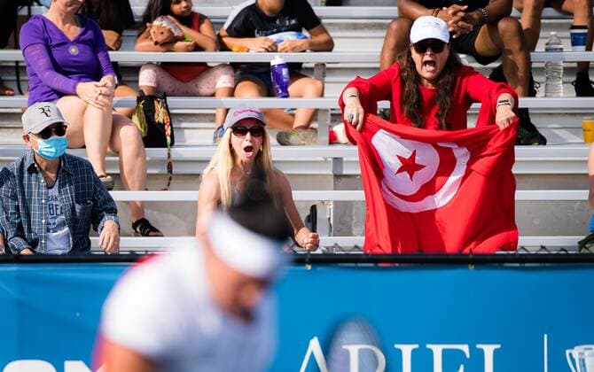 Mandatory Credit: Photo by Rob Prange Shutterstock (12471256af) Ons Jabeur Fan in action during the third round of the 2021 Chicago Fall Tennis Classic WTA, Tennis Damen 500 tennis tournament Chicago Fall Tennis Classic 2021, Tennis, Chicago, USA - 30 Sep 2021 Chicago Fall Tennis Classic 2021, Tennis, Chicago, USA - 30 Sep 2021  Copyright: xRobxPrange Shutterstockx 12471256af