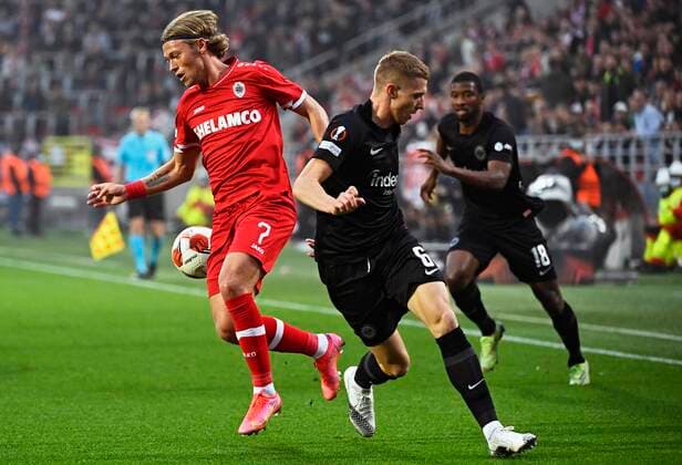 ANTWERPEN, BELGIUM - SEPTEMBER 30 : Viktor Fischer forward of Antwerp FC and Kristijan Jakic of Frankfurt pictured during uefa europa league match between FC Antwerp and Eintracht Frankfurt on september 30, 2021 in Antwerpen, Belgium, 30 09 2021 ( FC Antwerp v Eintracht Frankfurt PhotoNews Panoramic 