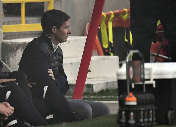 30.09.2021, xjhx, Fussball UEFA Europa League, Royal Antwerpen - Eintracht Frankfurt emspor, v.l. Trainer Oliver Glasner (Eintracht Frankfurt) zautz (DFL DFB REGULATIONS PROHIBIT ANY USE OF PHOTOGRAPHS as IMAGE SEQUENCES and or QUASI-VIDEO) Antwerpen
