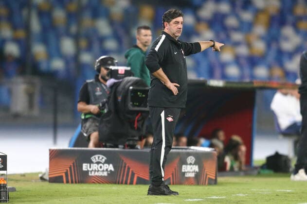 Italy: Europa League football match SSC Napoli vs Spartak Mosca Spartak Mosca s Portuguese coach Rui Vitoria gesticulate during the UEFA Europa League first round day three Group C football match between SSC Napoli and Spartak Mosca at the Diego Armando Maradona Stadium in Naples, southern Italy, on September 30, 2021. ABPH2918 Copyright: xAntonioxBalascox