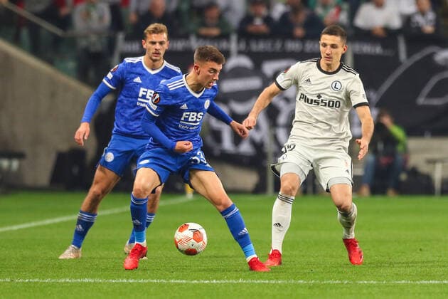 30.09.2021 Warszawa Pilka nozna Liga Europy 2021 2022, faza grupowa Legia Warszawa - Leicester City N z Luke Thomas, Bartosz Slisz Foto Adam Starszynski PressFocus 30.09.2021 Warsaw Football Europa League 2021 2022, group stage Legia Warszawa - Leicester City Luke Thomas, Bartosz Slisz Credit Adam Starszynski PressFocus NEWSPIX.PL --- Newspix.pl  20210930PF_AS090
