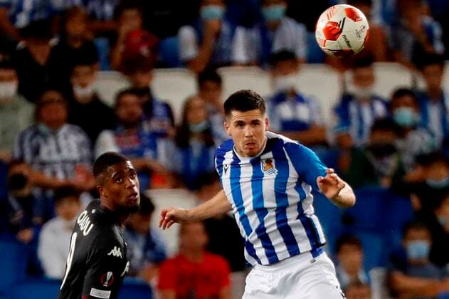 Real Sociedad s defender Igor Zubeldia (R) in action against Monaco s striker Myron Boadu (L) during the UEFA Europa League group B soccer match between Real Sociedad and AS Monaco at Reale Arena stadium in San Sebastian, Basque Country, Spain, 30 September 2021. Real Sociedad - AS Monaco !ACHTUNG: NUR REDAKTIONELLE NUTZUNG!  Copyright: xJavierxEtxezarretax GRAF2460 20210930-5478ea1e9cda9f45b38af3d0107b0d027c12d21d