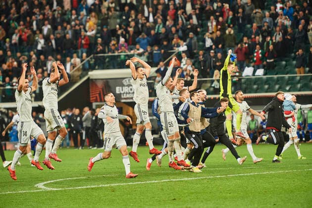 Sport Bilder des Tages 30.09.2021 WARSZAWA, PILKA NOZNA (FOOTBALL) UEFA LIGA EUROPY (UEFA EUROPA LEAGUE) FAZA GRUPOWA MECZ LEGIA WARSZAWA - LEICESTER CITY FC NZ. RADOSC DRUZYNY LEGII IHOR KHARATIN, ARTUR JEDRZEJCZYK, MAHIR EMRELI, BARTOSZ SLISZ, IHOR KHARATIN, LIRIM M KASTRATI LINDSAY ROSE MATEUSZ WIETESKA FOTO RADOSLAW JOZWIAK CYFRASPORT NEWSPIX.PL --- Newspix.pl  RJ2_8173