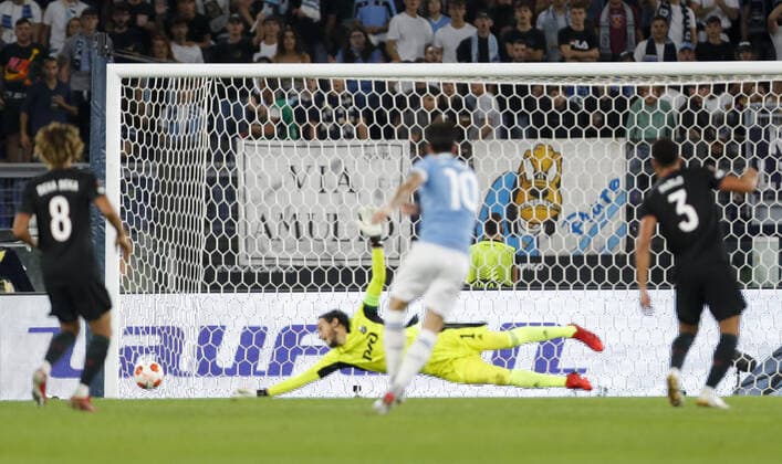 ROME, ITALY - SEPTEMBER 30, 2021: Lazio scores a goal in the 2021 22 UEFA Europa League Group E Round 2 match against Lokomotiv Moscow at Stadio Olimpico. Mikhail Japaridze TASS  TS1128EB