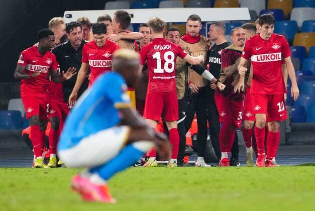 6663105 30.09.2021 Spartak s players celebrate a team s goal during the Europa League soccer match between Napoli and Spartak Moscow, at Diego Armando Maradona stadium, in Naples, Italy. Alexander Vilf Sputnik Italy Soccer Europa League Napoli - Spartak  da3358f81300f193