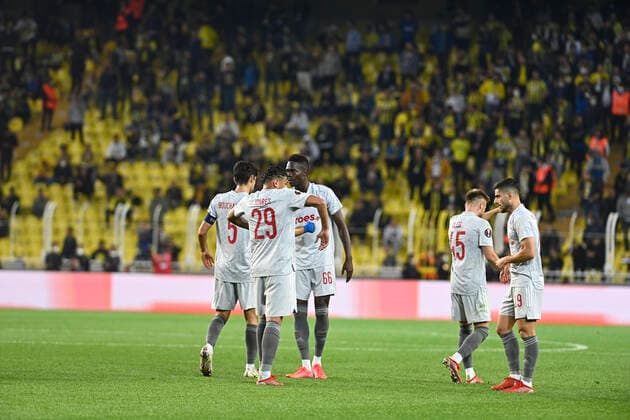 Olympiakos players celebrates for Georgios Masouras s goal during the UEFA Europa League Group D match between Fenerbahce and Olympiakos at Ulker Stadium in Istanbul , Turkey on September 30 , 2021. 