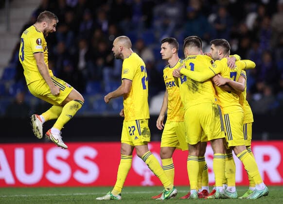 KRC Genk v Dinamo Zagreb: Group H - UEFA Europa League GENK, BELGIUM - SEPTEMBER 30: Players of Dinamo Zagreb celebrate a third goal during the UEFA Europa League group H match between KRC Genk and Dinamo Zagreb at Luminus Arena on September 30, 2021 in Genk, Belgium. MarkoxPrpic PIXSELL