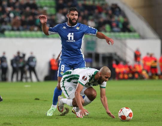 Fussball, Herren, Saison 2021 2022, UEFA Europa League (Gruppe G, 2. Spieltag), Ferencvaros Budapest - Real Betis Sevilla, v. l. stadion, 30.09. 2021, Copyright: xSzilviaxMichellerx xMatthiasxKocx