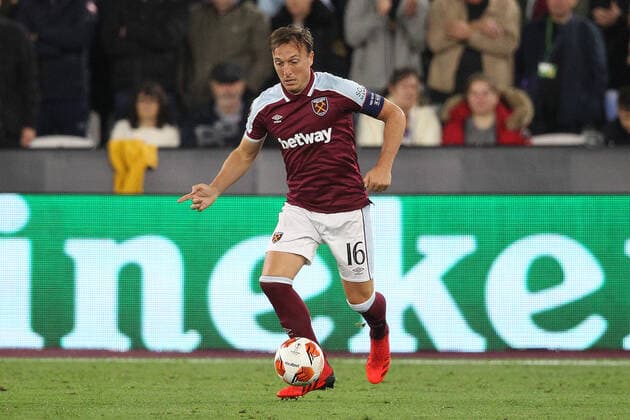 West Ham United v Rapid Vienna UEFA Europa League Mark Noble of West Ham United in action during the UEFA Europa League Group H match at the London Stadium, Stratford Content Not Available For UK Newspapers Copyright: xPaulxChestertonx FIL-15928-0151