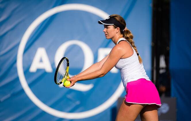 Mandatory Credit: Photo by Rob Prange Shutterstock (12471259g) Danielle Collins of the United States in action during the third round of the 2021 Chicago Fall Tennis Classic WTA, Tennis Damen 500 tennis tournament Chicago Fall Tennis Classic 2021, Tennis, Chicago, USA - 01 Oct 2021 Chicago Fall Tennis Classic 2021, Tennis, Chicago, USA - 01 Oct 2021  Copyright: xRobxPrange Shutterstockx 12471259g